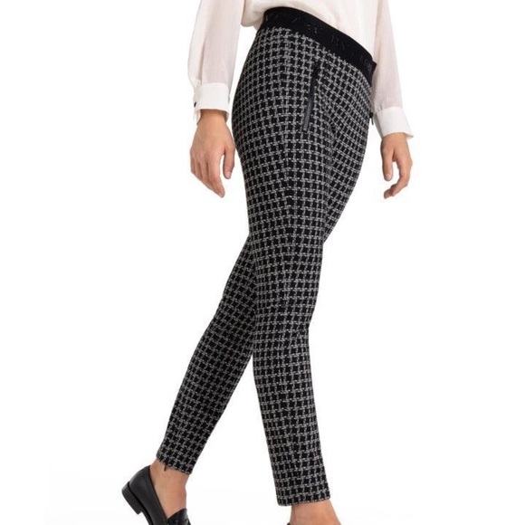 Cambio black & white plaid slim fit Renee pants - size 6 - Picture 3 of 8